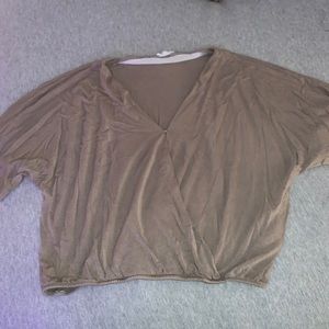 Fashion nova top with button